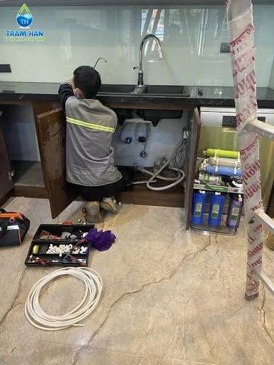 Thay lõi lọc định kỳ cho máy RO